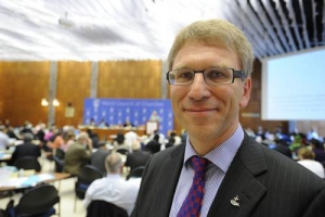 來自挪威路德會的Olav Fykse Tveit博士當選為新一任總幹事。（圖：WCC） <br/>