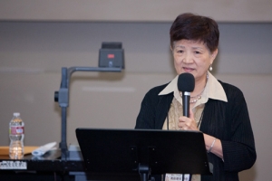 在剛剛結束的今年度北美靈糧特會的一次專題講座中，周神助牧師師母周莊碧明分享「內在生命的得勝」。（圖：基督日報/ Hudson Tsuei） <br/>