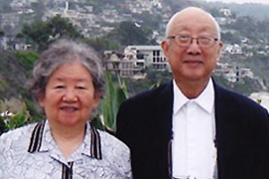 麥希真牧師與師母麥陳永萱。（圖：新加坡神學院） <br/>