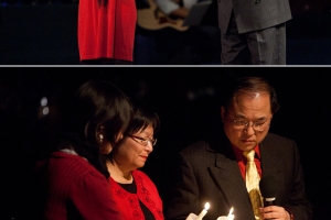 （上）矽谷生命河靈糧堂主任劉彤牧師傳講簡短信息，勉勵弟兄姊妹聖誕節是一個充滿神蹟的季節，要重新把自己獻上給主耶穌，讓主在我們的生命中工作。（中/下）劉牧師與師母帶領牧者團隊，燃點象徵「世界的光」的白色蠟燭。（圖：基督日報/ Hudson Tsuei） <br/>
