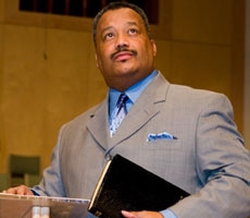 現任美南浸信會副主席的非裔牧師弗雷德‧路特（Fred Luter Jr.）。 <br/>