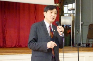 正式走馬上任的主席蕭慕道牧師分享了同工會的六大願景。（圖：本報記者） <br/>