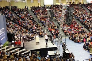 蒂博日前在Liberty University舉行萬人演講，受到聽眾的廣泛好評。（圖：網絡） <br/>