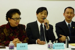 豐收靈糧堂主任蕭慕道牧師表示豐收使命中心願為打造美好華人社區而努力。（圖：本報記者） <br/>