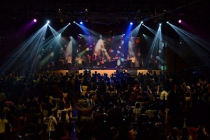 台北新生命小組教會6、7日舉辦了Jesus Fashion音樂佈道會，潘瑋柏、孫耀威、劉畊宏、阿霈、羅文裕、陳威全等流行樂壇的一線歌手均演出並見證分享。（圖：Jesus Fashion） <br/>