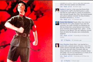 數日前，華牧師在他臉書發佈一張昂首挺胸的女紅衛兵照片，結果釀成風波。（圖：網絡截屏） <br/>