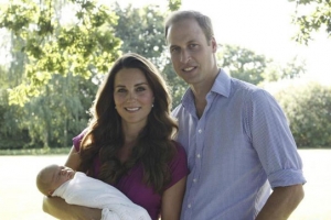 威廉王子和凱特王妃及喬治小王子合照。（圖：CNN） <br/>