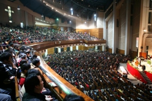 中國最具規模的三自教會浙江杭州崇一堂聚會場面。（圖：網絡截屏） <br/>