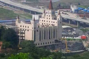被溫州地方政府強制拆除的三江大教堂。（圖：網絡截屏） <br/>