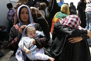 2.5萬基督徒和上萬什葉派教徒湧到埃爾比勒及杜胡克等庫爾德地區避難。(圖：路透社) <br/>