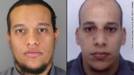 巴黎《查理週報》槍擊案三名兇手中，一人已向警方自首，另有兄弟34歲的薩義德（Saïd Kouachi）和32歲的謝里夫（Cherif Kouachi）仍然在逃。