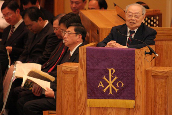 唐佑之牧師2007年聚會上分享訊息。(圖：基督日報)