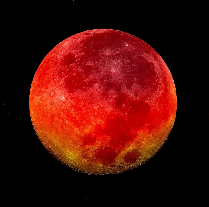 本週日9月27日是中國農曆八月十五，在美洲、歐洲、非洲和中東一帶，民眾將會看到血紅色的月亮。有基督教牧者指出，神正在通過天文現象給世人啟示。(YouTube/Screengrab)