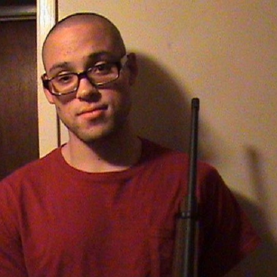 俄勒岡州烏姆普夸社區學院(Umpqua Community College)槍擊案的疑凶是26歲白人男性克里斯.哈珀.默瑟(Chris Harper Mercer)。(MySpace)