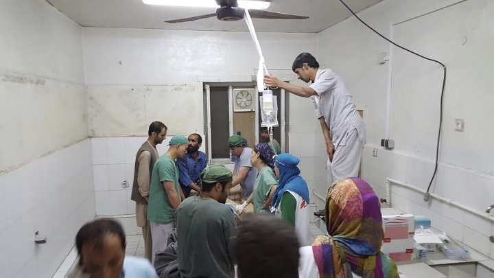 上周六無國界醫生（Doctors Without Borders/Médecins Sans Frontières）在阿富汗昆都茲一間醫院遭美軍誤炸造成22人死亡。