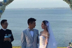 3月20日，吳奇隆劉詩詩的巴厘島婚禮，劉松仁證婚。 <br/>