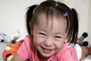 4歲受害女童「小燈泡」生前照片。 <br/>Claire Wang臉書