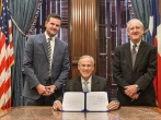 德克薩斯州州長格雷格·阿博特(Greg Abbott)15日簽署一項法案，防止納稅人通過保險計劃為墮胎提供資金補助。