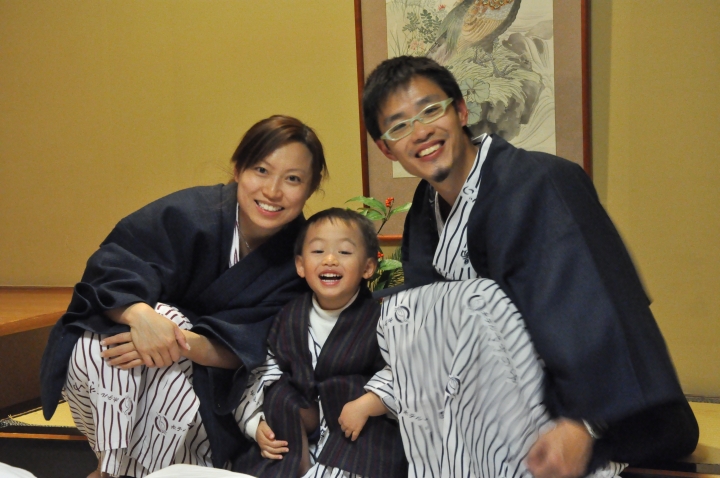 香港宣教士林倩雯丈夫與兒子。（圖：九龍城浸信會差會）