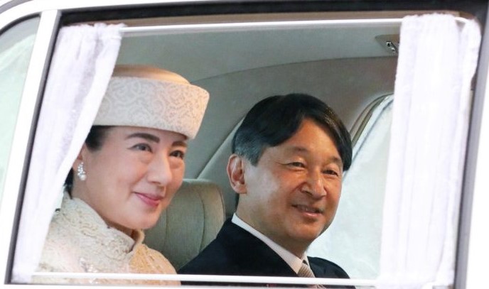 日本天皇德仁夫婦。（圖：網絡圖片）