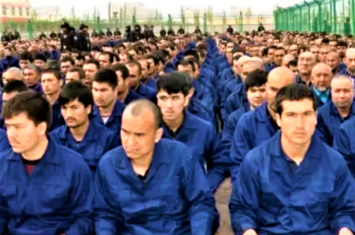 新疆再教育營被人權組織批為全球最大監獄。（圖：視頻擷圖）