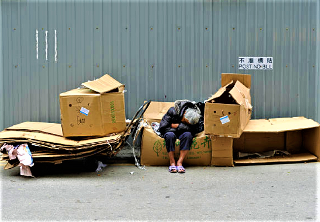 香港露宿者。（圖：網絡圖片）