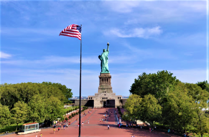 自由女神像成為美國追求民主精神的標誌。（圖：維基百科） 