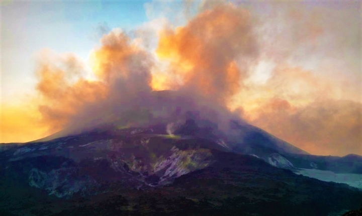 勒沃托洛火山。（圖：網絡圖片） 