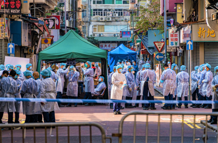 政府連日封鎖油麻地、佐敦區及街道進行檢疫。（圖：Flickr） 

 