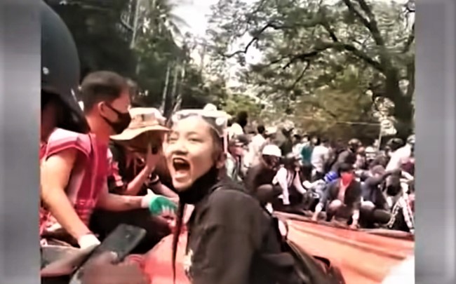 緬甸示威者。（圖：視頻擷圖） 
