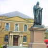 Wesley's_Chapel_And_Statue.jpg