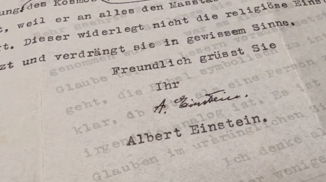 愛因斯坦給猶太學生的信。（圖：拉布收藏館視頻擷圖）