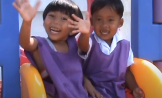 泰國兒童。（圖：Step Ahead視頻擷圖）