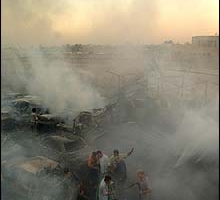 這些汽車炸彈襲擊一個多小時內在巴格達和摩蘇爾相繼發生，顯然經過精心策劃。（圖：BBC News） <br/>