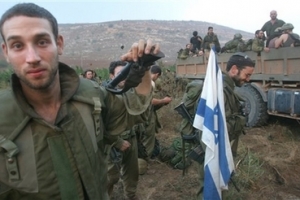 以黎停火後，以色列士兵從黎巴嫩南部返回以色列北部邊境地區。(圖：美聯社) <br/>