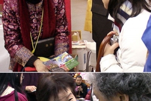 溫哥華華人基督教短期傳道培訓中心大約100民志願者上街和來訪者交談 <br/>