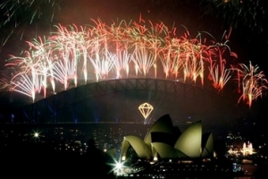 悉尼是亞洲首個迎接2007年的國家，市民以煙花熱烈慶祝。（圖：美聯社） <br/>
