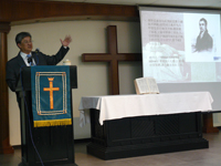 林應安牧師作為原道堂第21界差傳年會的特邀嘉賓在馬來西亞介紹馬禮遜來華宣教。 <br/>